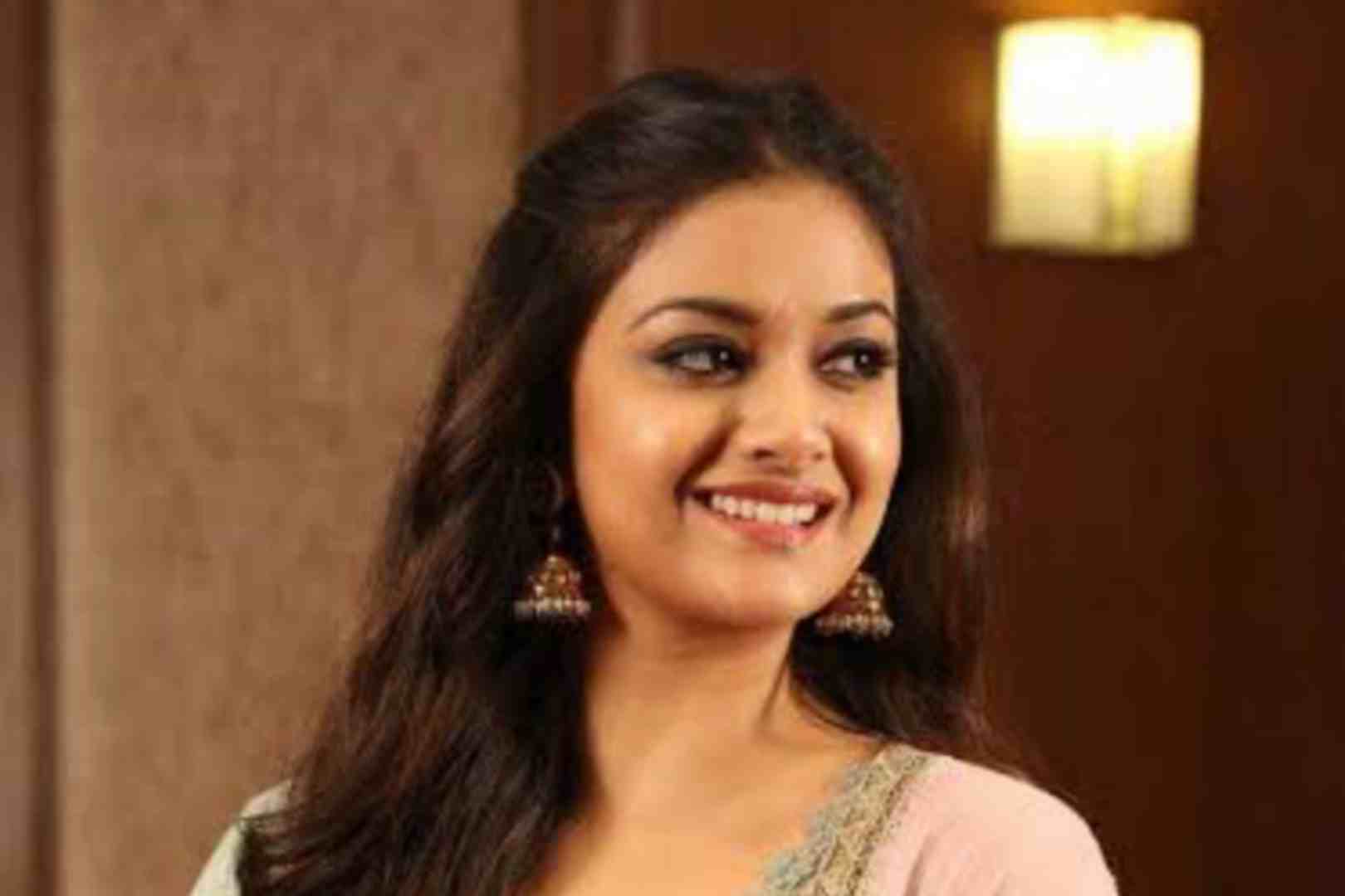 Keerthi Suresh has Shifted her Interest from South films to Bollywood films.