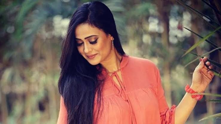 shweta tiwari against husband