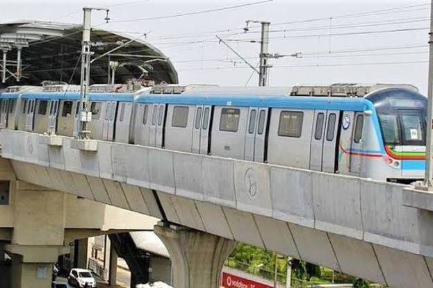 Hyderabad Woman dies as a concrete slab piece of Hyderabad metro rail falls on her hyderabad metro rail