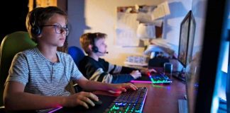 Online mobile games
