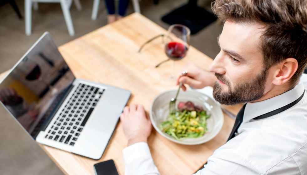 Simple Ideas to Eat Well During the Working Day